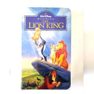 Disneys Lion King VHS Tape 📼 Family Movie Night Mufasa Simba Timon Pumba 🍿